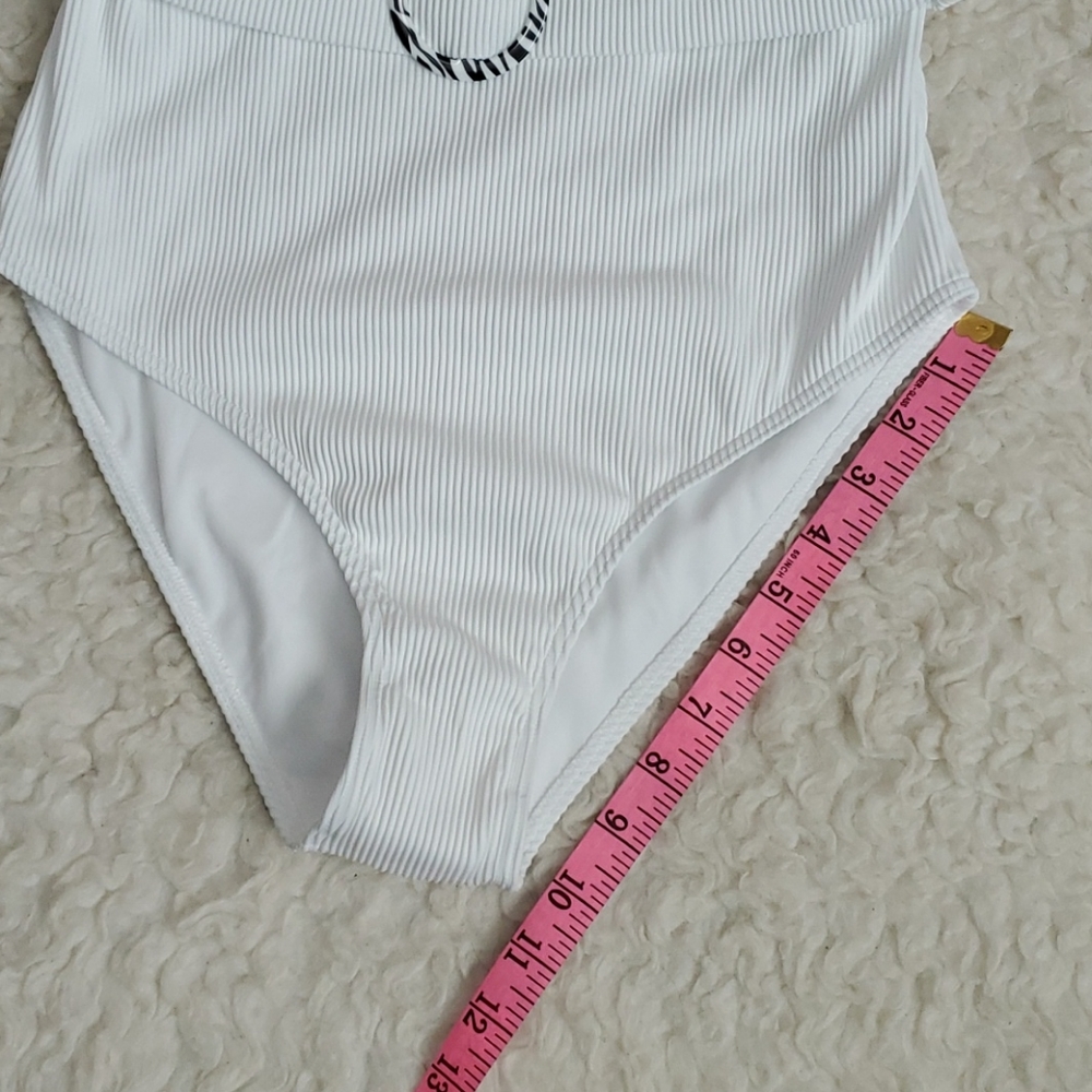 Roxy cap sleeve one-piece belted swimsuit - Picture 7 of 11